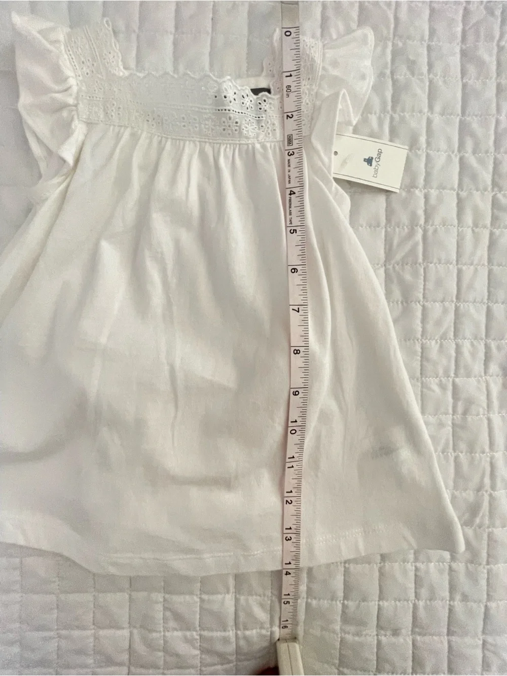 Gap Baby Girl Top and diaper cover in White size 3-6 months Minimalist Feminine